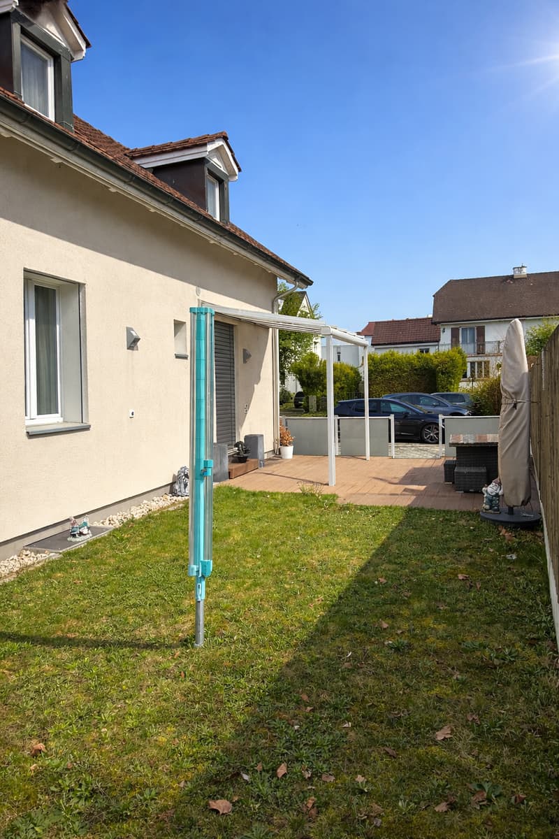 Freistehendes Einfamilienhaus an zentraler Lage in Münchenstein (11)