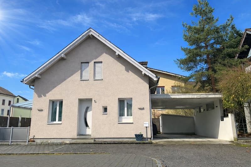 Freistehendes Einfamilienhaus an zentraler Lage in Münchenstein (3)