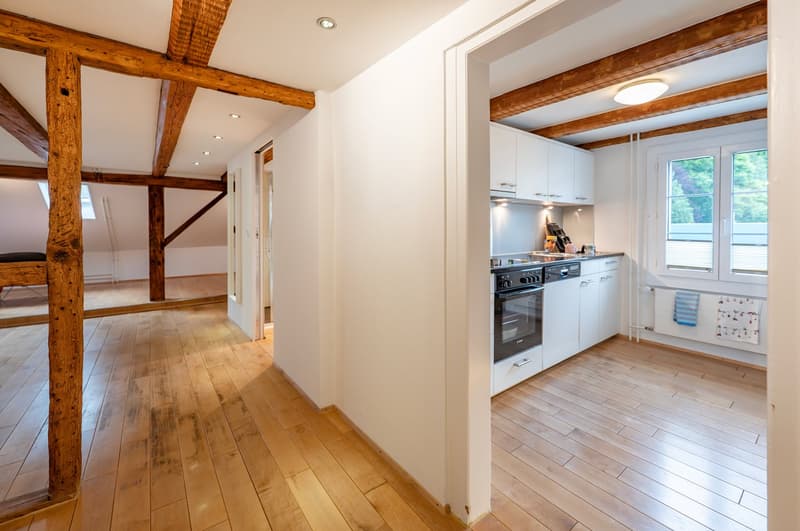 Historisches Mehrfamilienhaus mit drei Wohneinheiten in Langnau am Albis (8)
