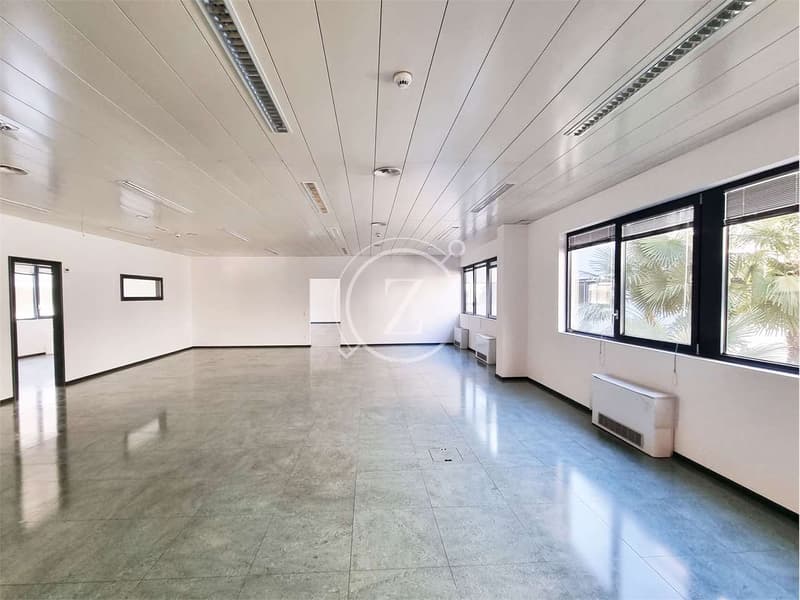 Nous louons un local administratif de 272,25 m² (3)