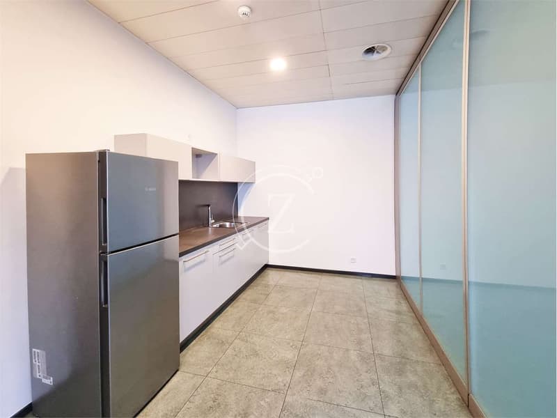 Nous louons un local administratif de 272,25 m² (7)
