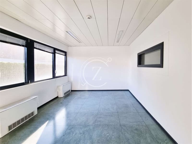 Nous louons un local administratif de 272,25 m² (5)