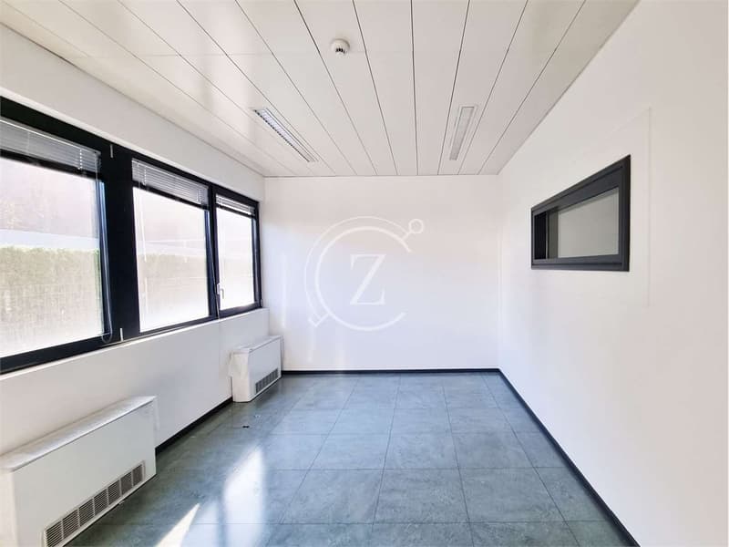 Nous louons un local administratif de 251 m² (4)