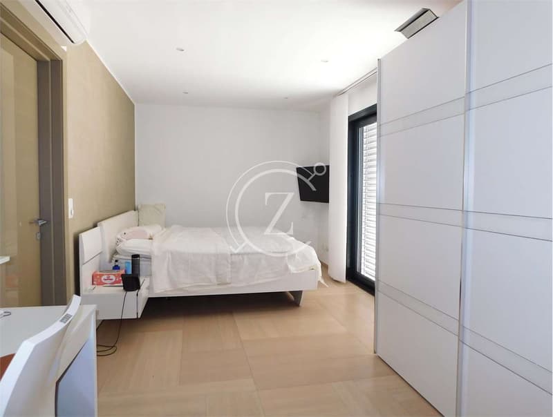 Moderna casa con piscina a Bedano (10)