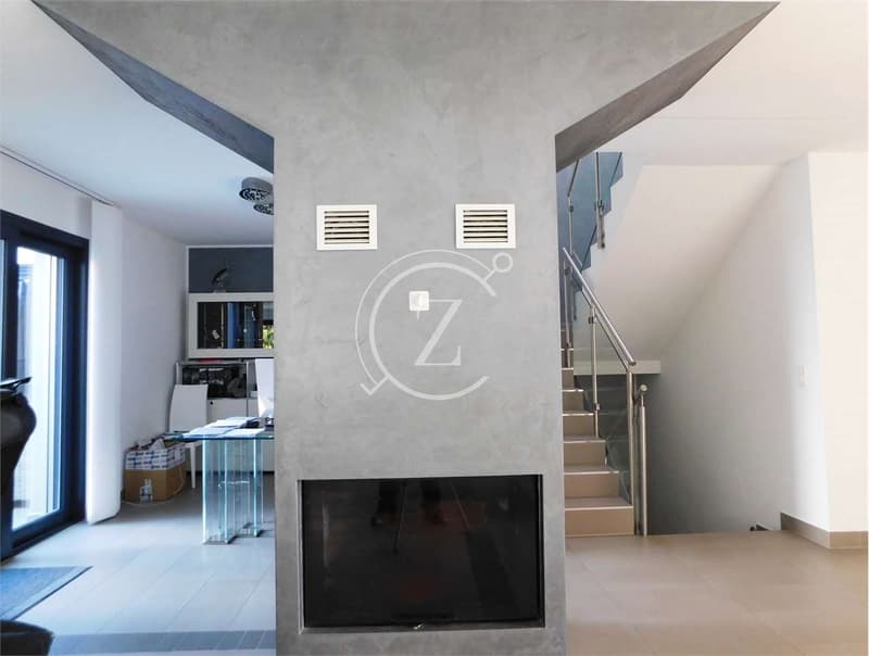 Moderna casa con piscina a Bedano (8)