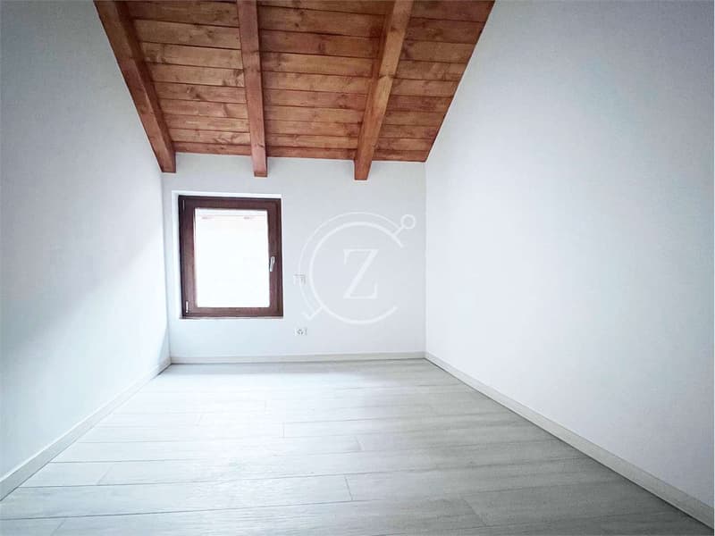BIRONICO - Appartement mansardé de 3.5 pièces (3)