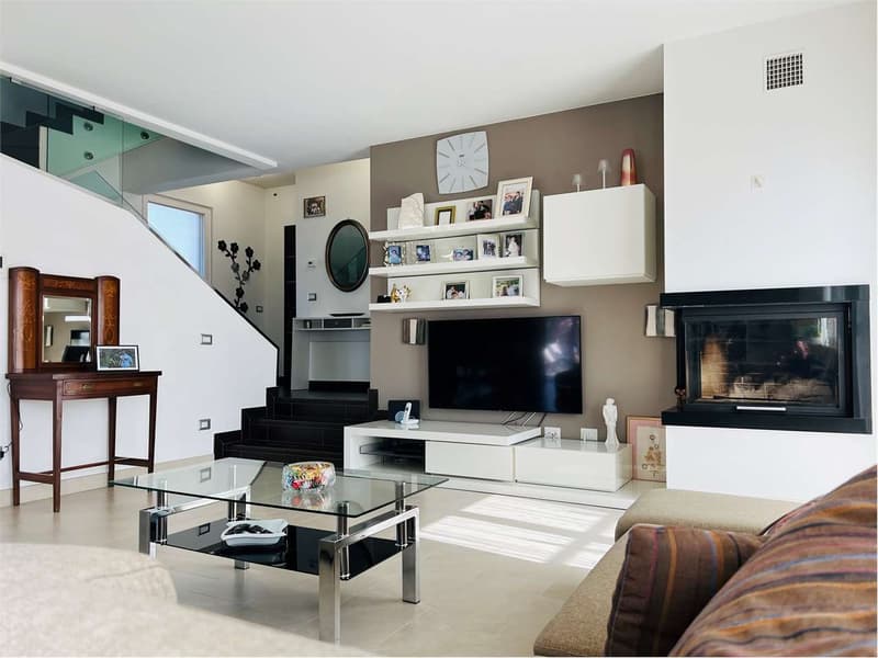 Villa for sale in Marchirolo (10)