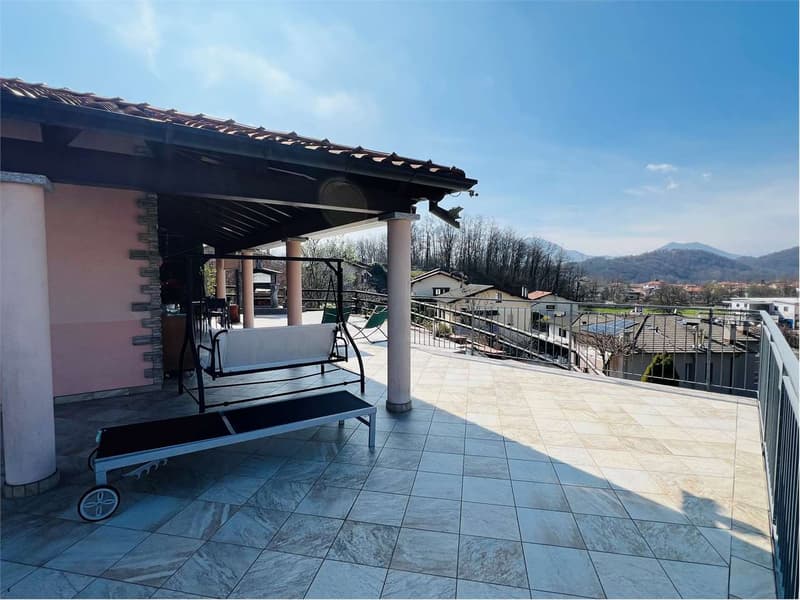 Villa for sale in Marchirolo (7)