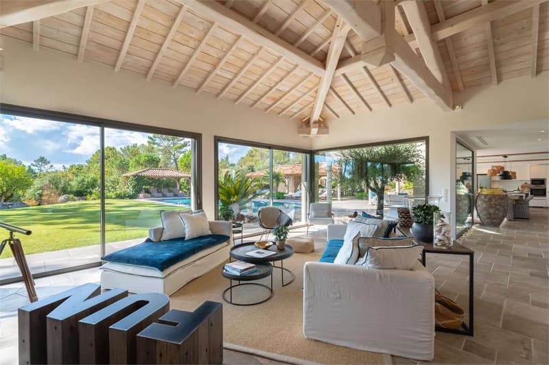 Villa de luxe dans le domaine de Terre Blanche. (5)