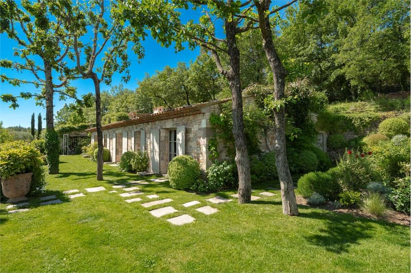 SPLENDIDO CASALE PROVENZALE CON VISTA PANORAMICA. (3)
