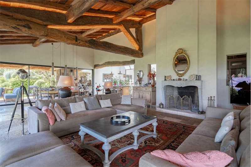 SPLENDIDO CASALE PROVENZALE CON VISTA PANORAMICA. (8)