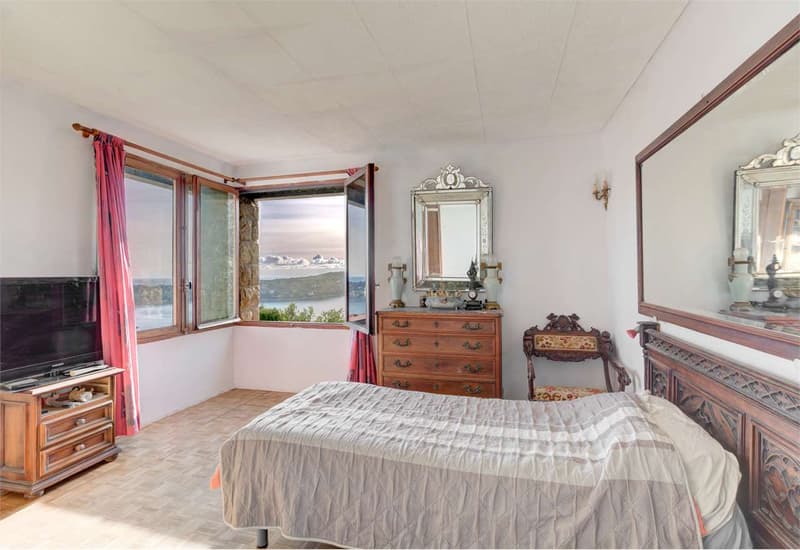 Villa de caractère dans un emplacement calme (8)