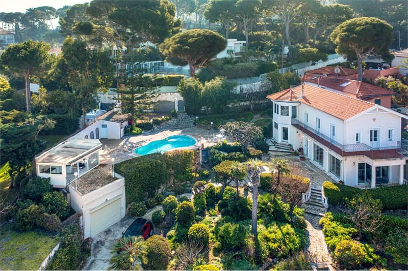 Somptueuse villa face à la mer (2)