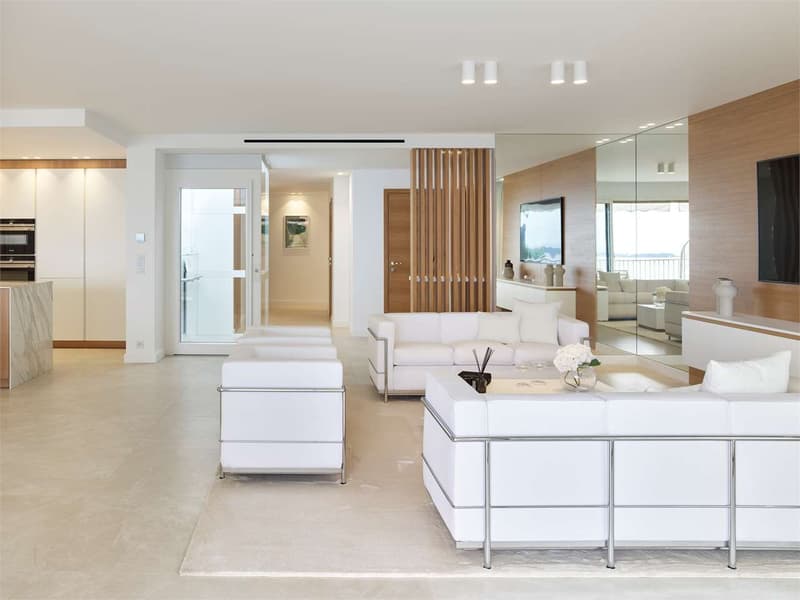Penthouse with rooftop terrace and sea view (5)