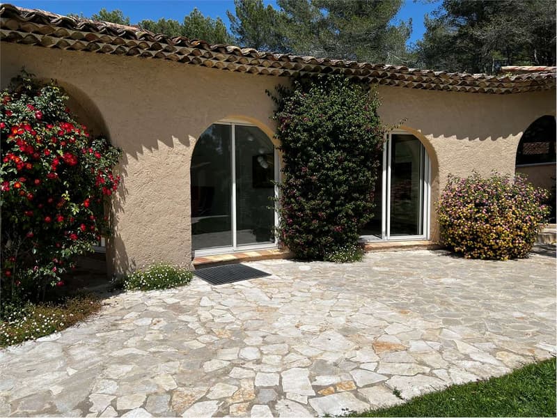 Bellissima villa vicino a Mougins (4)