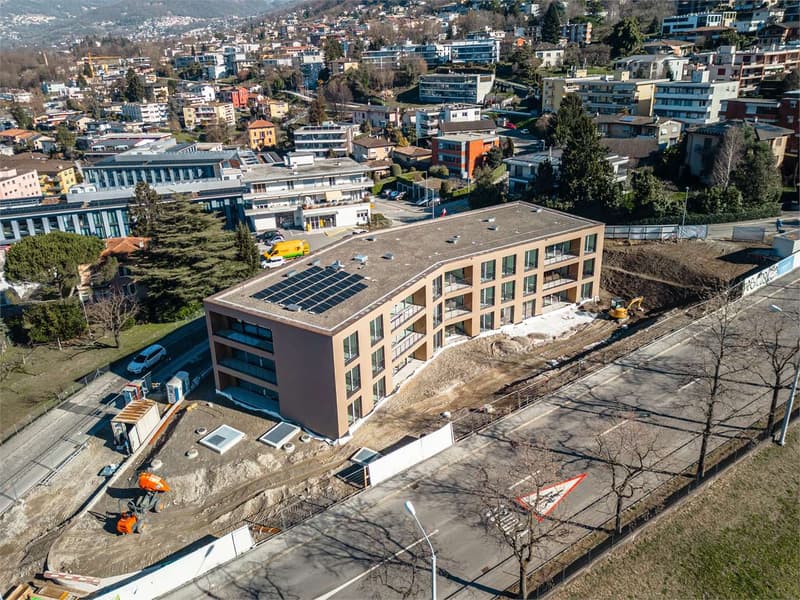 Appartement spacieux et neuf de 4,5 pièces avec jardin au rez-de-chaussée (2)