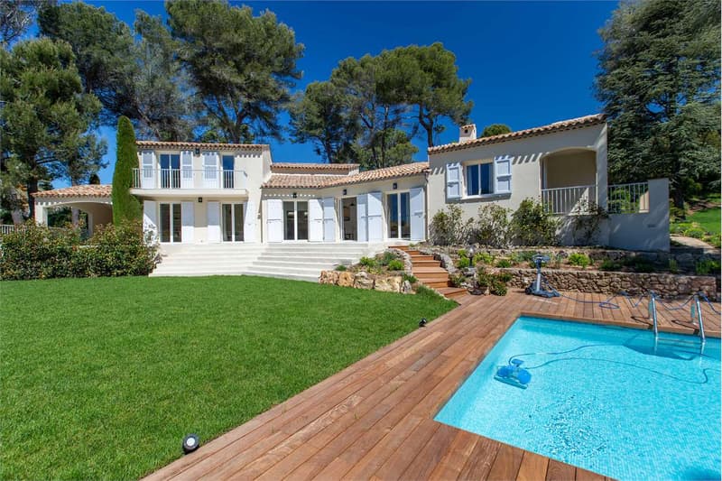 Villa lussuosamente ristrutturata con piscina (2)