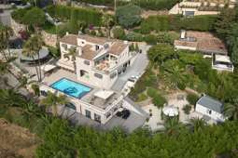 ECCEZIONALE TENUTA SUPER CANNES (3)