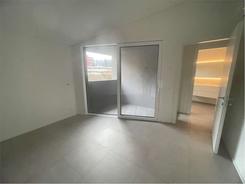 Nouvel appartement duplex à Cureglia (12)