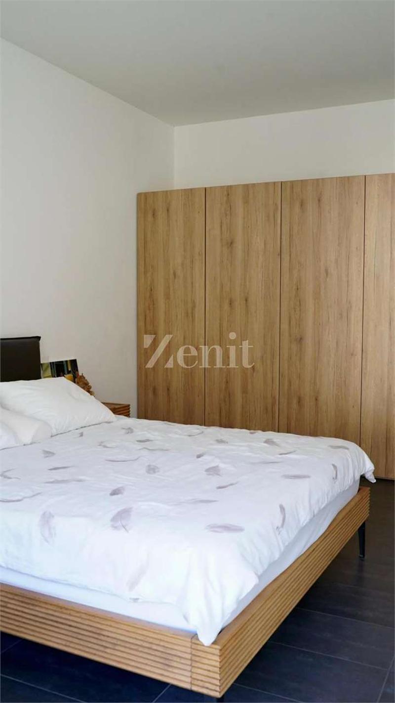 Modeste appartement mansardé de 2,5 pièces avec grande terrasse (6)