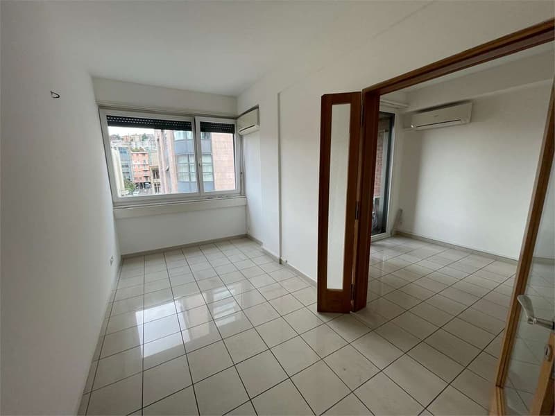 We rent commercial space in Lugano Center (8)