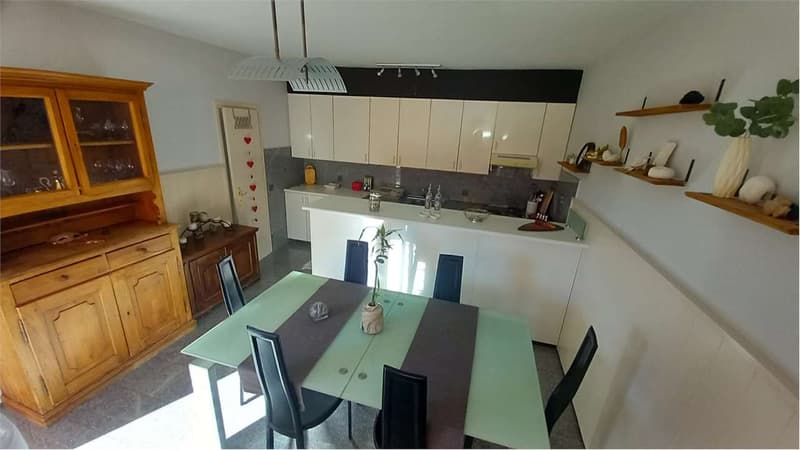 Brione sopra Minusio cas indipendente con piscina e vista panoramica (12)