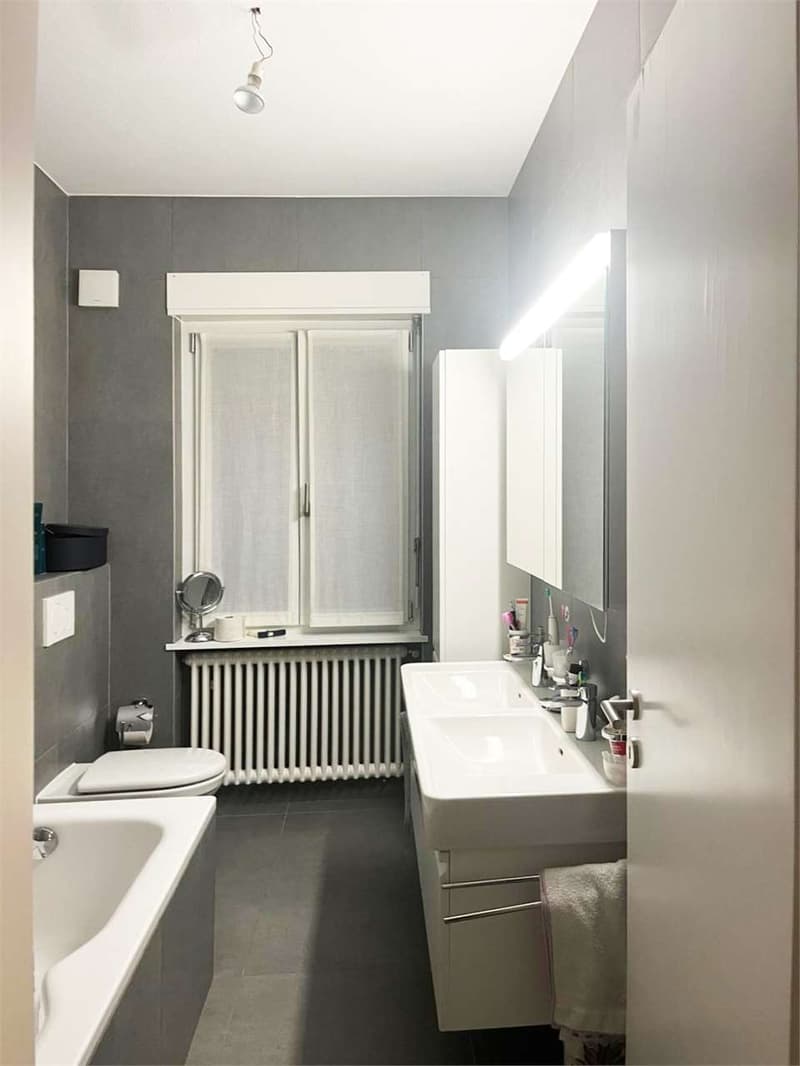 Villa von hohem Standard, eingebettet in die Natur in Croglio (11)