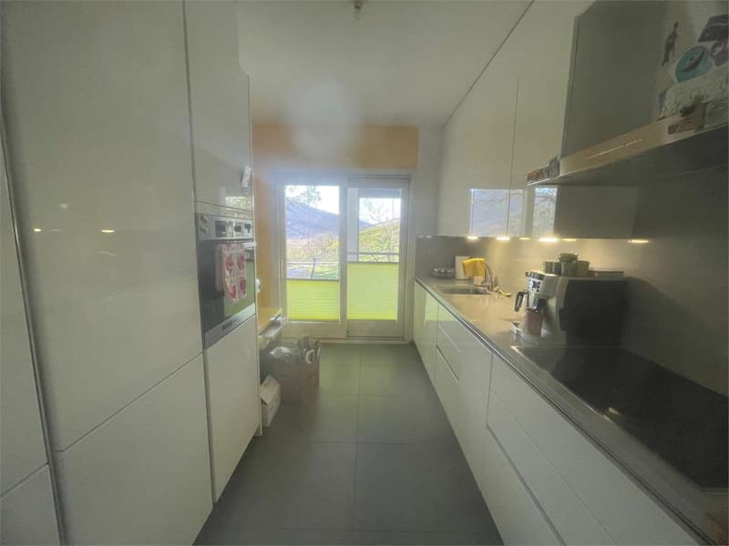 Villa von hohem Standard, eingebettet in die Natur in Croglio (9)