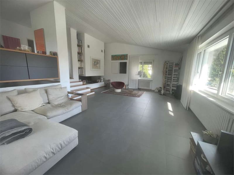 Villa von hohem Standard, eingebettet in die Natur in Croglio (5)