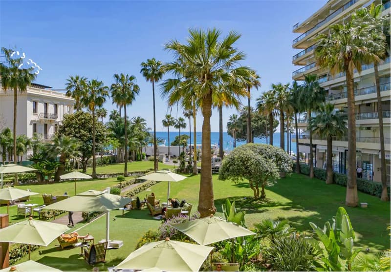 Prestigioso appartamento con vista mare sulla Croisette a Cannes (2)