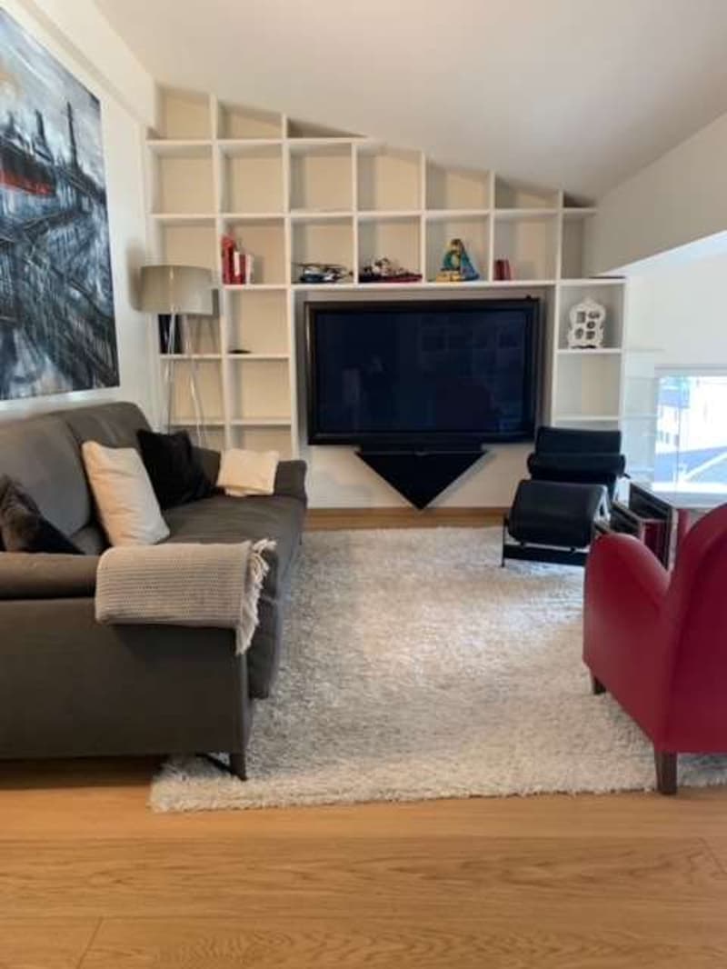Montagnola - Exklusives Dachgeschoss-Duplex mit Seeblick, 50 m von der TASIS (12)
