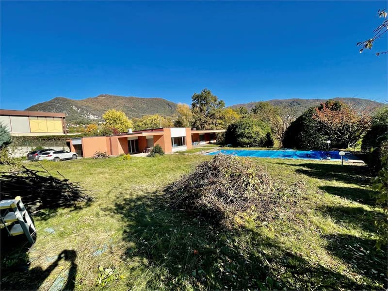 Villa avec grand jardin et grande piscine - Coldrerio (2)