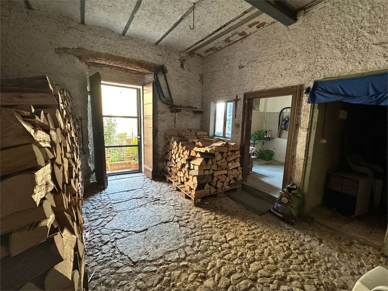 Independent house with wonderful lake view in the heart of Aldesago (9)
