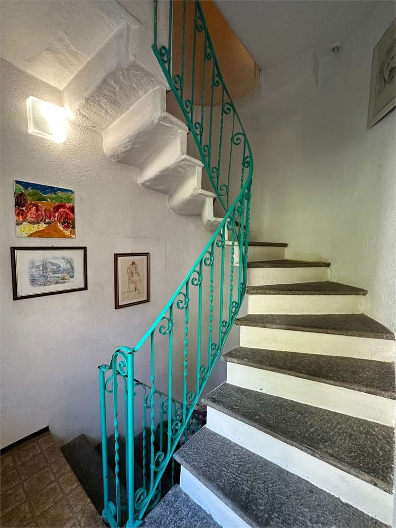 Independent house with wonderful lake view in the heart of Aldesago (6)