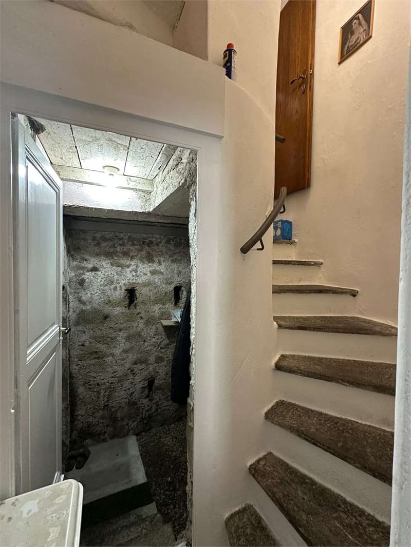 Independent house with wonderful lake view in the heart of Aldesago (7)