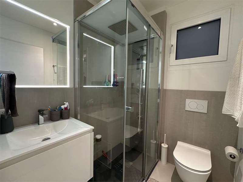 Appartement raffiné de 3,5 pièces avec jardin privé à Sorengo (11)