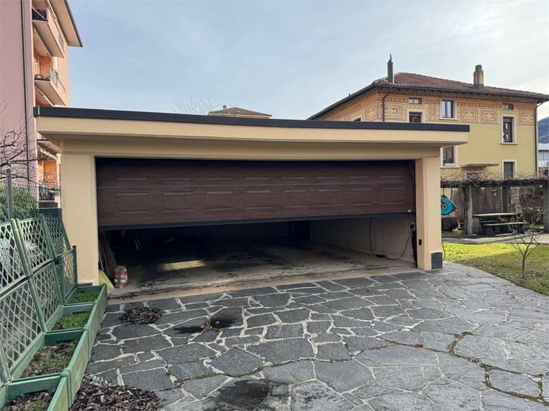 Villa prestigieuse avec jardin à Chiasso à proximité du centre-ville (8)