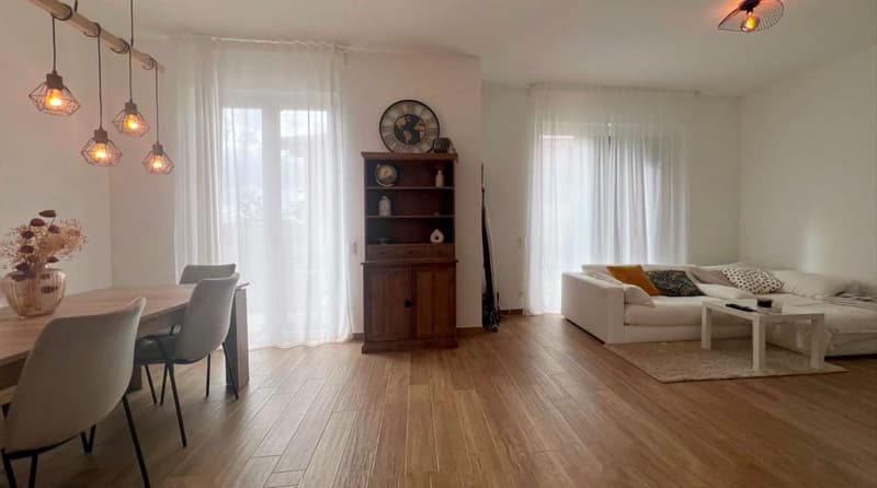Partie de maison mitoyenne en VENTE, 4,5 pièces (2)