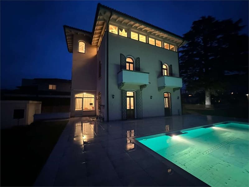 Superbe villa avec piscine à Balerna (4)