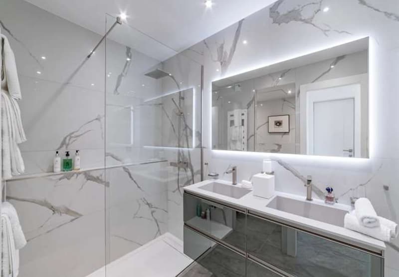 Cannes Croisette apartment with sea view (5)