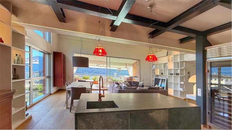Stupendo attico duplex con vista lago in vendita (9)