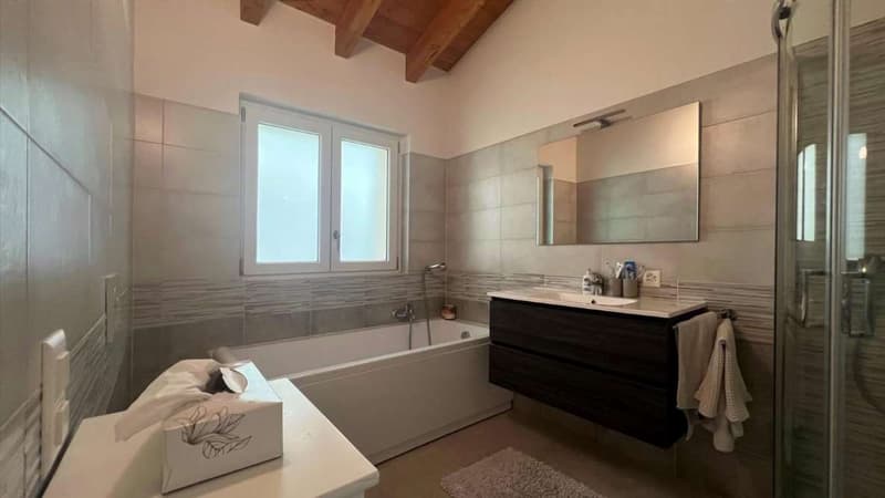 Partie de maison mitoyenne à vendre, 4,5 pièces (5)