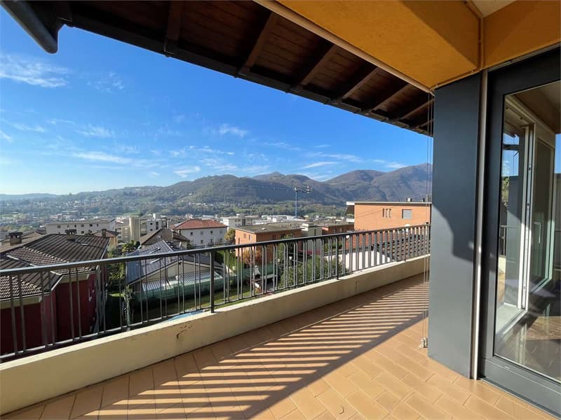 Exclusive Villa - 8 rooms, panoramic view and large garden (6)