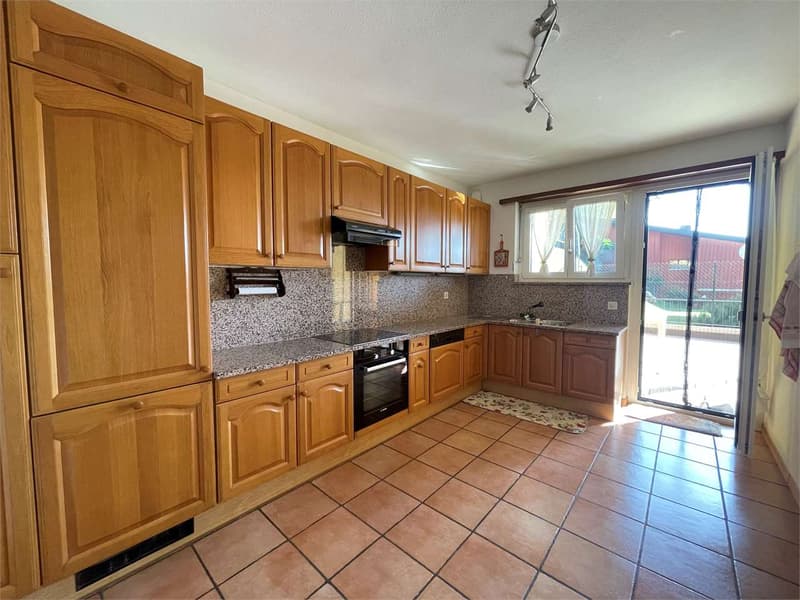 Exclusive Villa - 8 rooms, panoramic view and large garden (10)