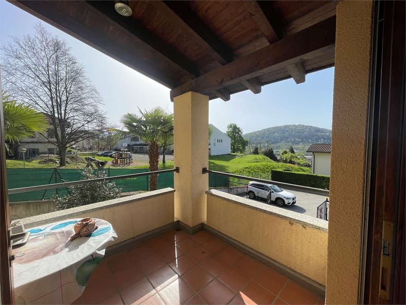 Semi-detached villa in Stabio with large private garden (13)