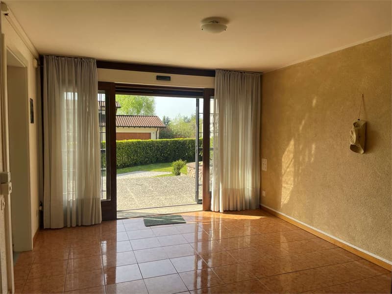 Semi-detached villa in Stabio with large private garden (12)