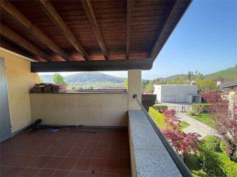 Semi-detached villa in Stabio with large private garden (8)