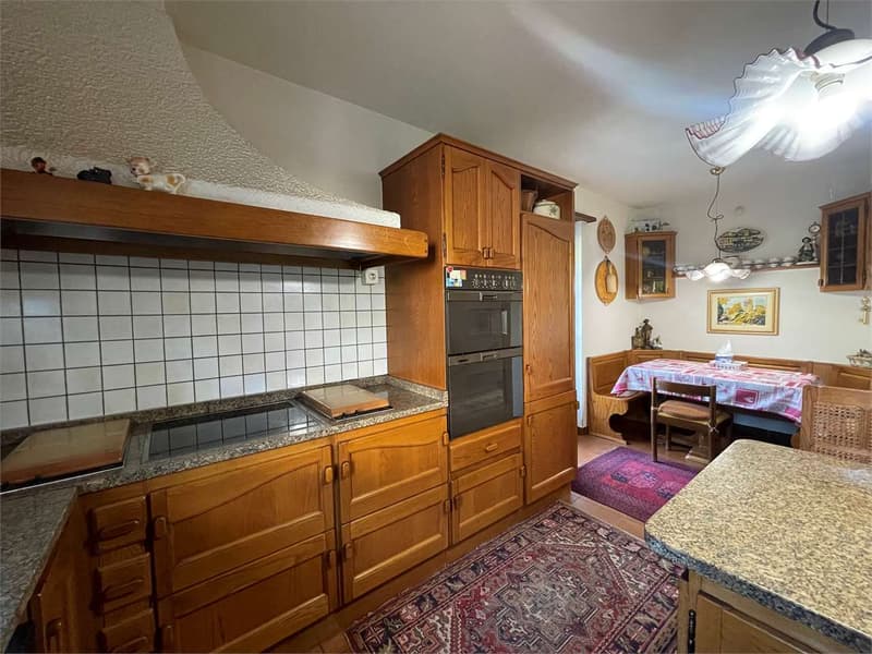 Semi-detached villa in Stabio with large private garden (6)