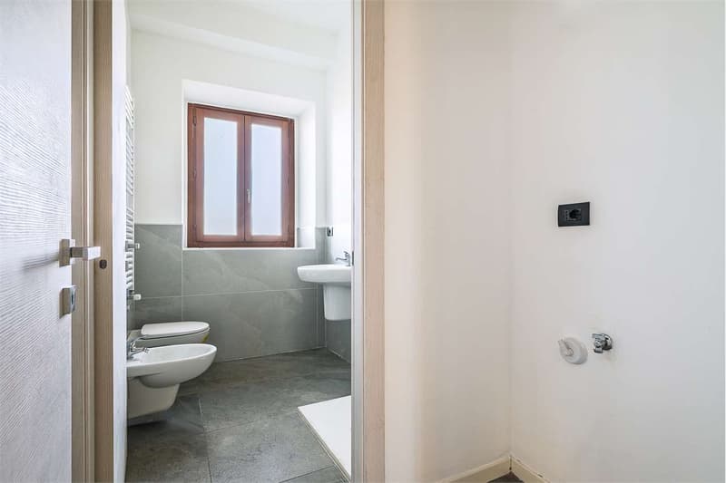 Semi-detached Villa with Private Garden - New Robilant Residenza (9)