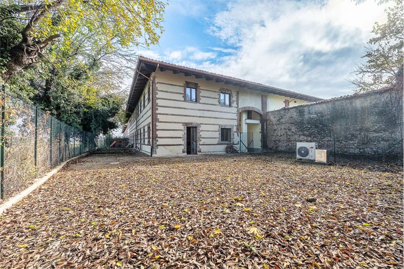 Semi-detached villa with private garden of 170sqm - New Robila Residence (5)